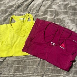 Bundle of 2 athletic tops